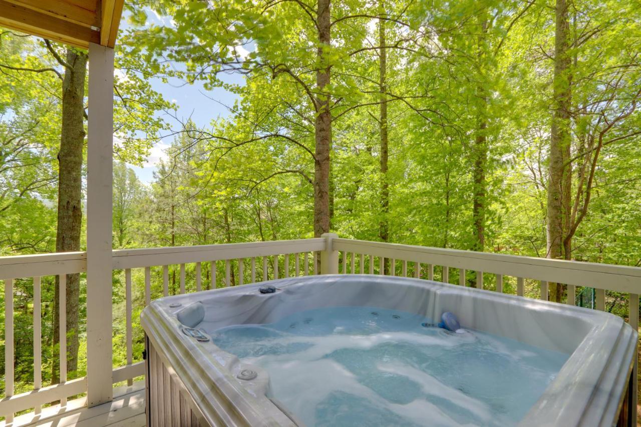 Blue Ridge Getaway With Hot Tub And Seasonal View! Villa Exterior photo